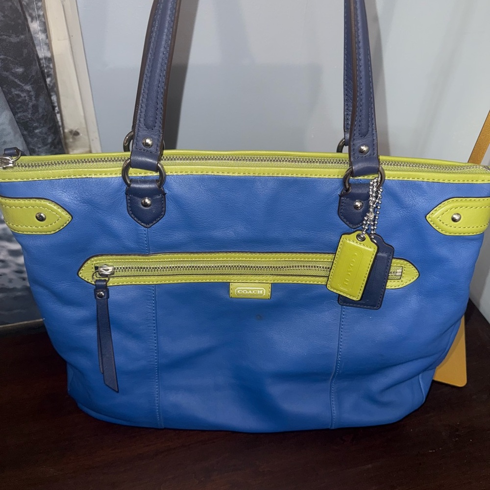 🍍Coach Blue & Green Leather Tote Bag – Spacious Shoulder Bag - Picture 13 of 14